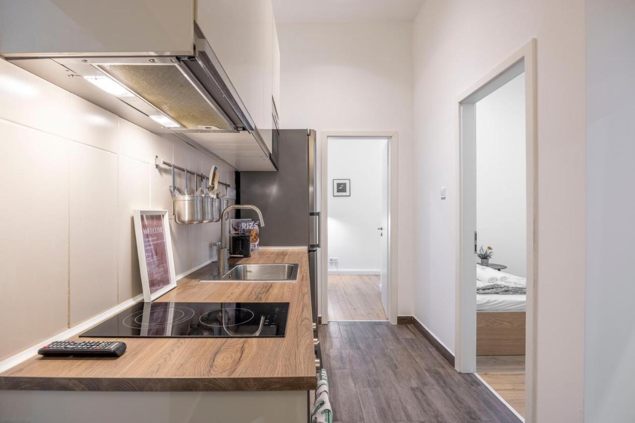 Central Grand Apartment With 5Bedrm 2Bathroom Boedapest Buitenkant foto