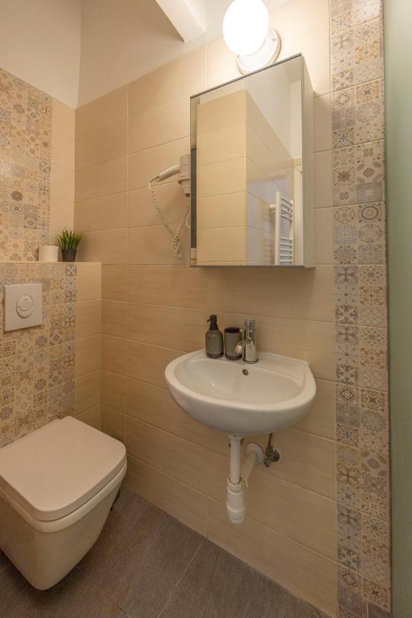 Central Grand Apartment With 5Bedrm 2Bathroom Boedapest Buitenkant foto