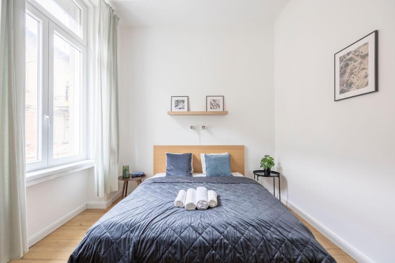 Central Grand Apartment With 5Bedrm 2Bathroom Boedapest Buitenkant foto