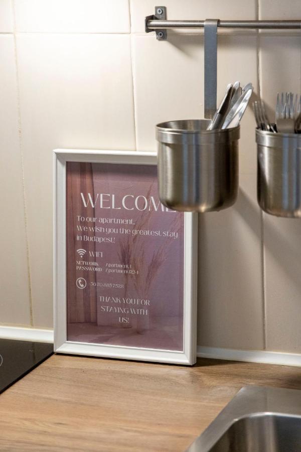 Central Grand Apartment With 5Bedrm 2Bathroom Boedapest Buitenkant foto